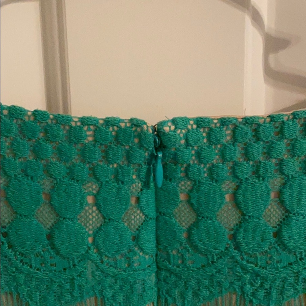 Lace Shift Dress - Picture 5 of 8
